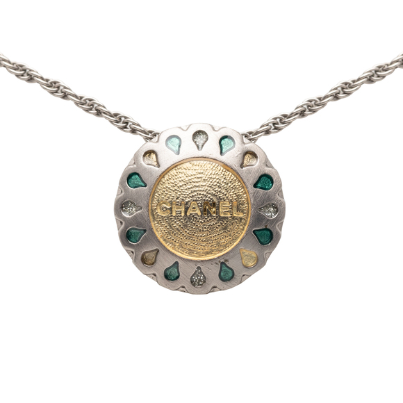 Pre-Loved Chanel Silver Plated Rhinestone Flower Pendant Necklace - Picture 2 of 5